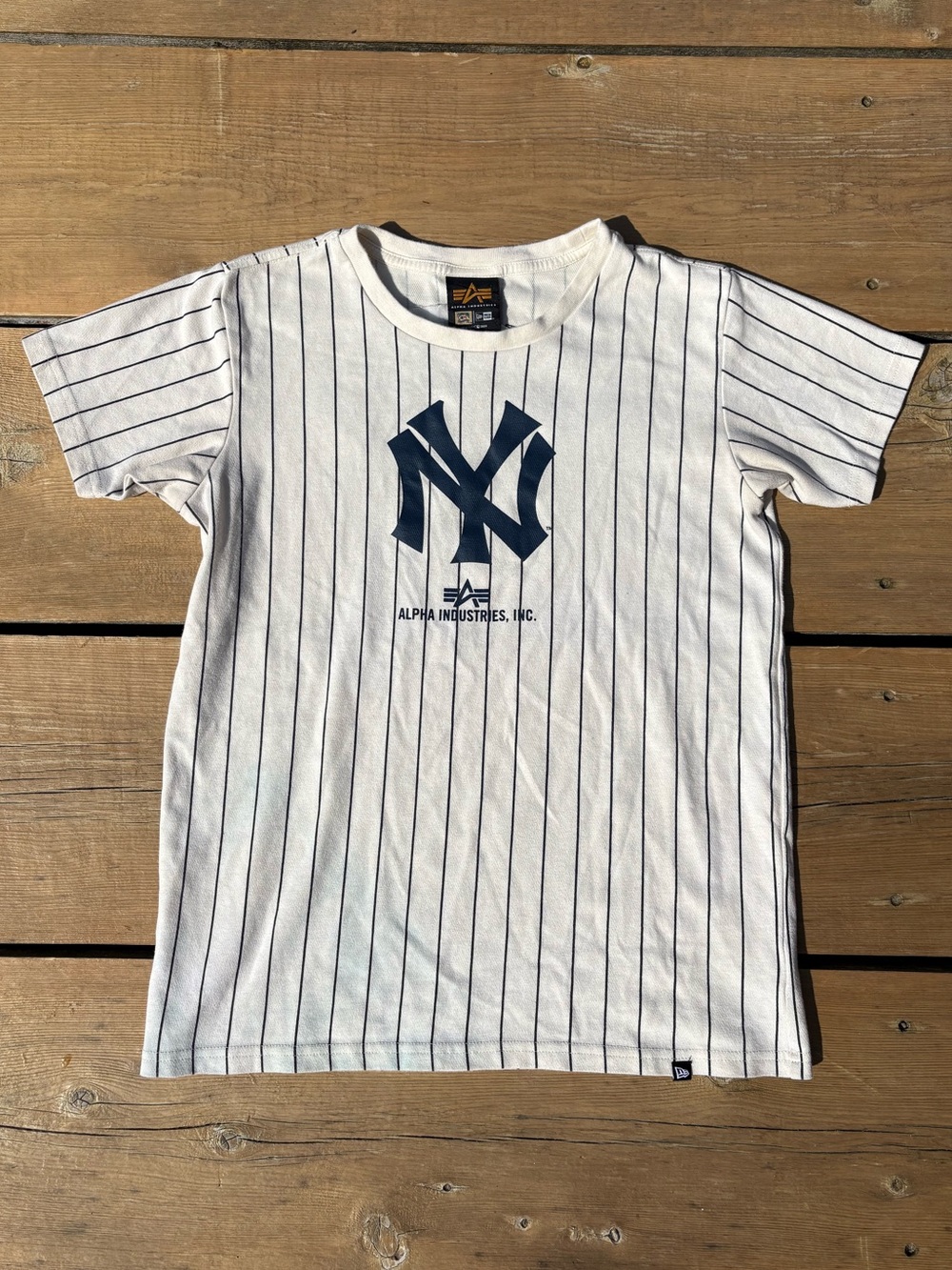 Alpha Industries x New Era New York Yankees pinstripe T-shirt. Size Small